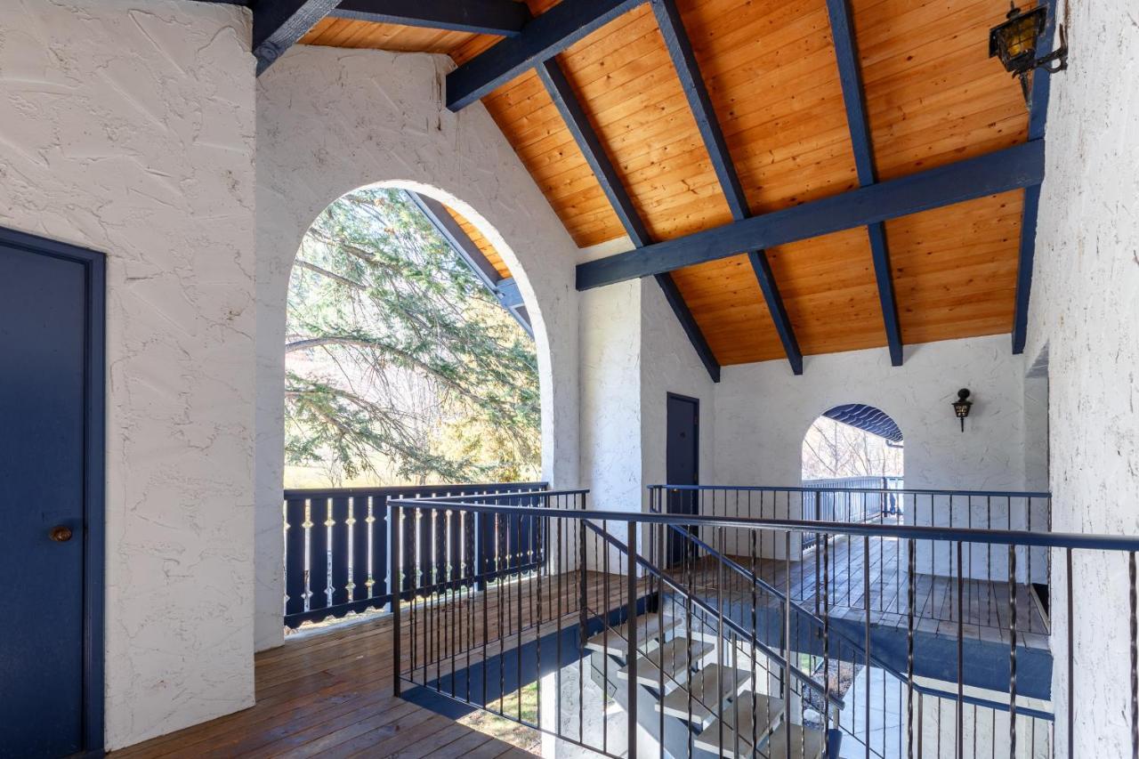Cozystay Signature Lake Okanagan Resort Келоуна Экстерьер фото